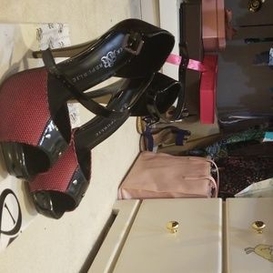 Open toe sandals with ankle strap